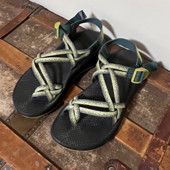CHACO evergreen sandal sz 8 - Picture 3 of 3